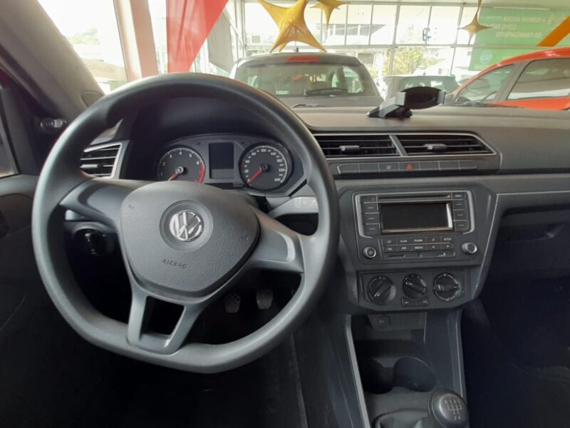 Volkswagen Voyage 1.6 MSI 8V (Flex)